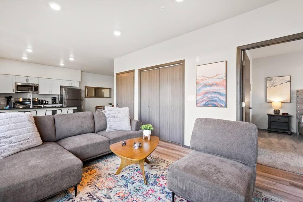 Brand New 2 Bd 2 Bth Near Dt And Perry District Apartamento Spokane Exterior foto