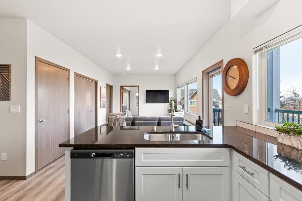 Brand New 2 Bd 2 Bth Near Dt And Perry District Apartamento Spokane Exterior foto