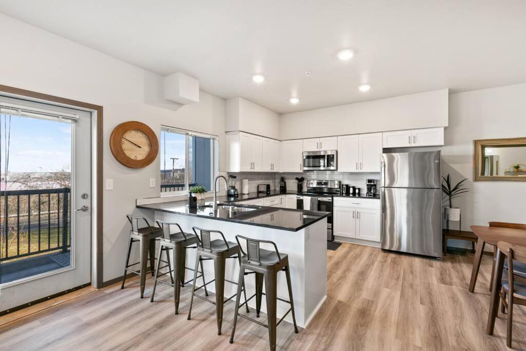 Brand New 2 Bd 2 Bth Near Dt And Perry District Apartamento Spokane Exterior foto